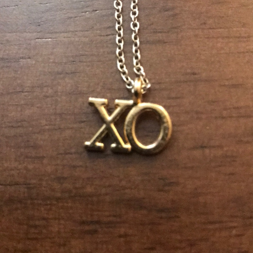 XO Necklace